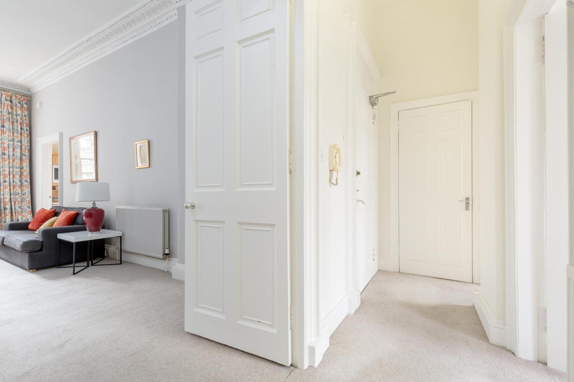 Light And Spacious 2 Bedroom Flat In Heart Of EDI Buitenkant foto