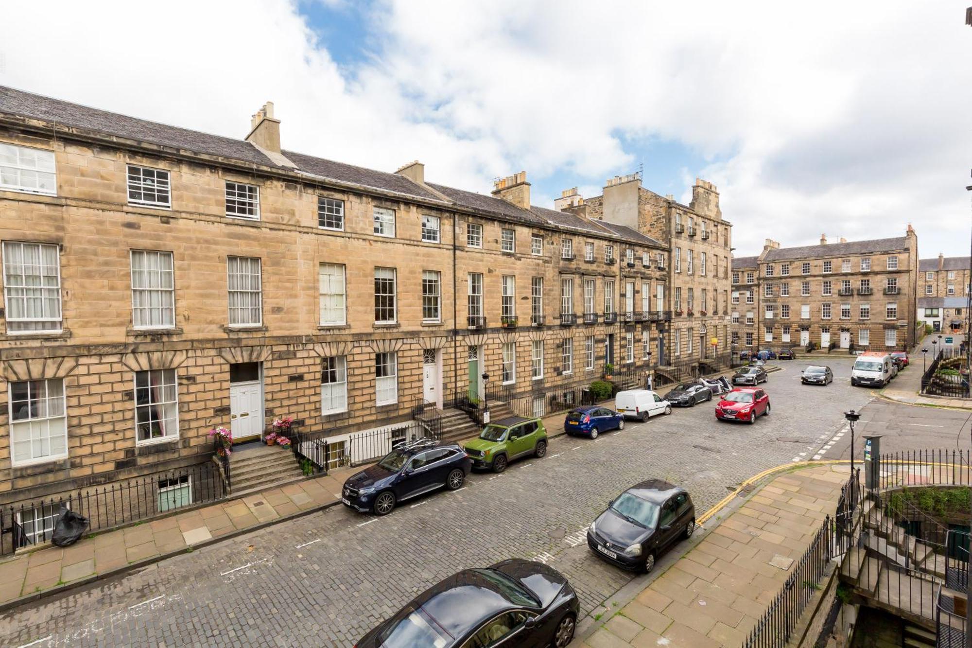 Light And Spacious 2 Bedroom Flat In Heart Of EDI Buitenkant foto