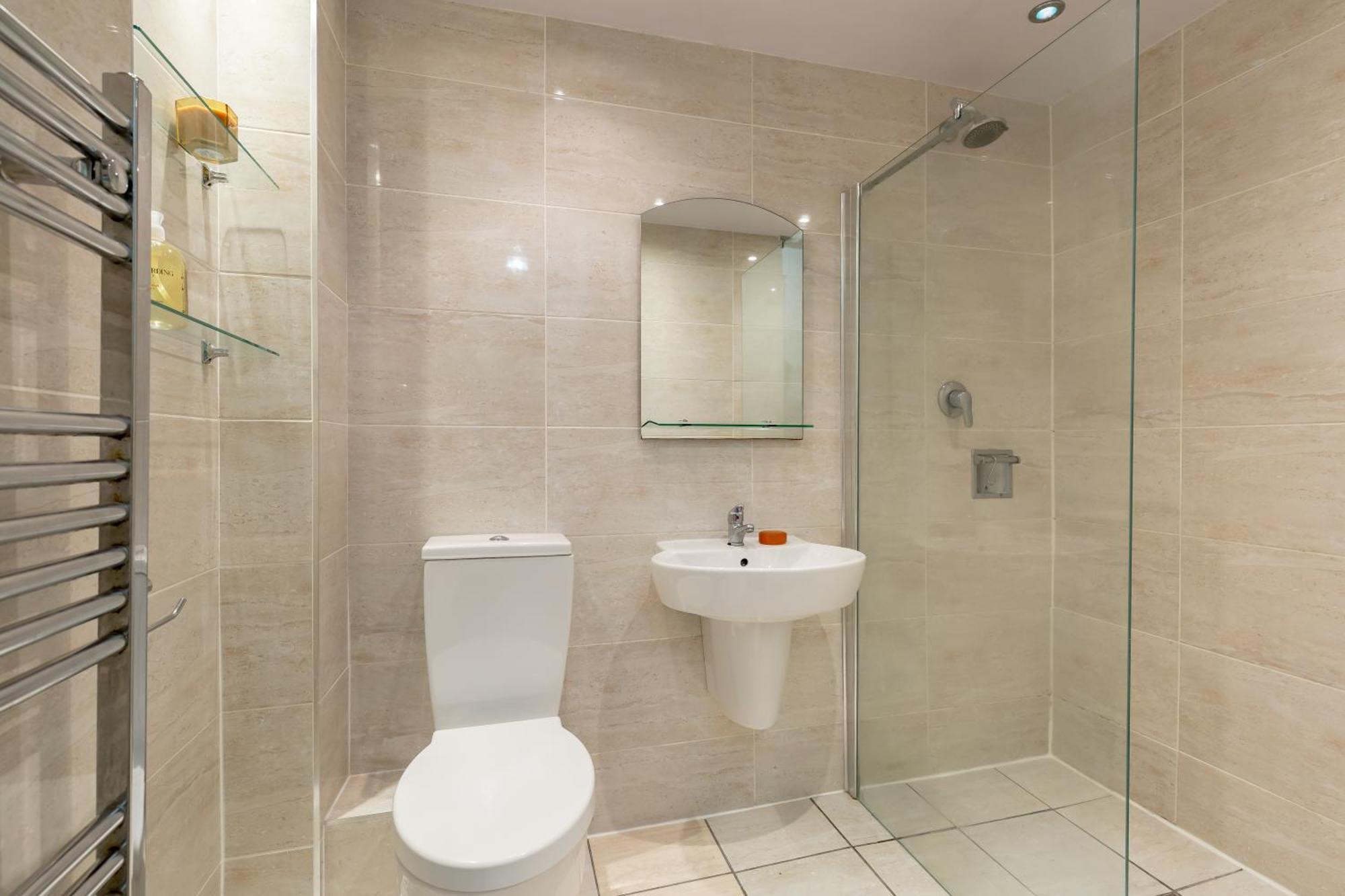 Light And Spacious 2 Bedroom Flat In Heart Of EDI Buitenkant foto