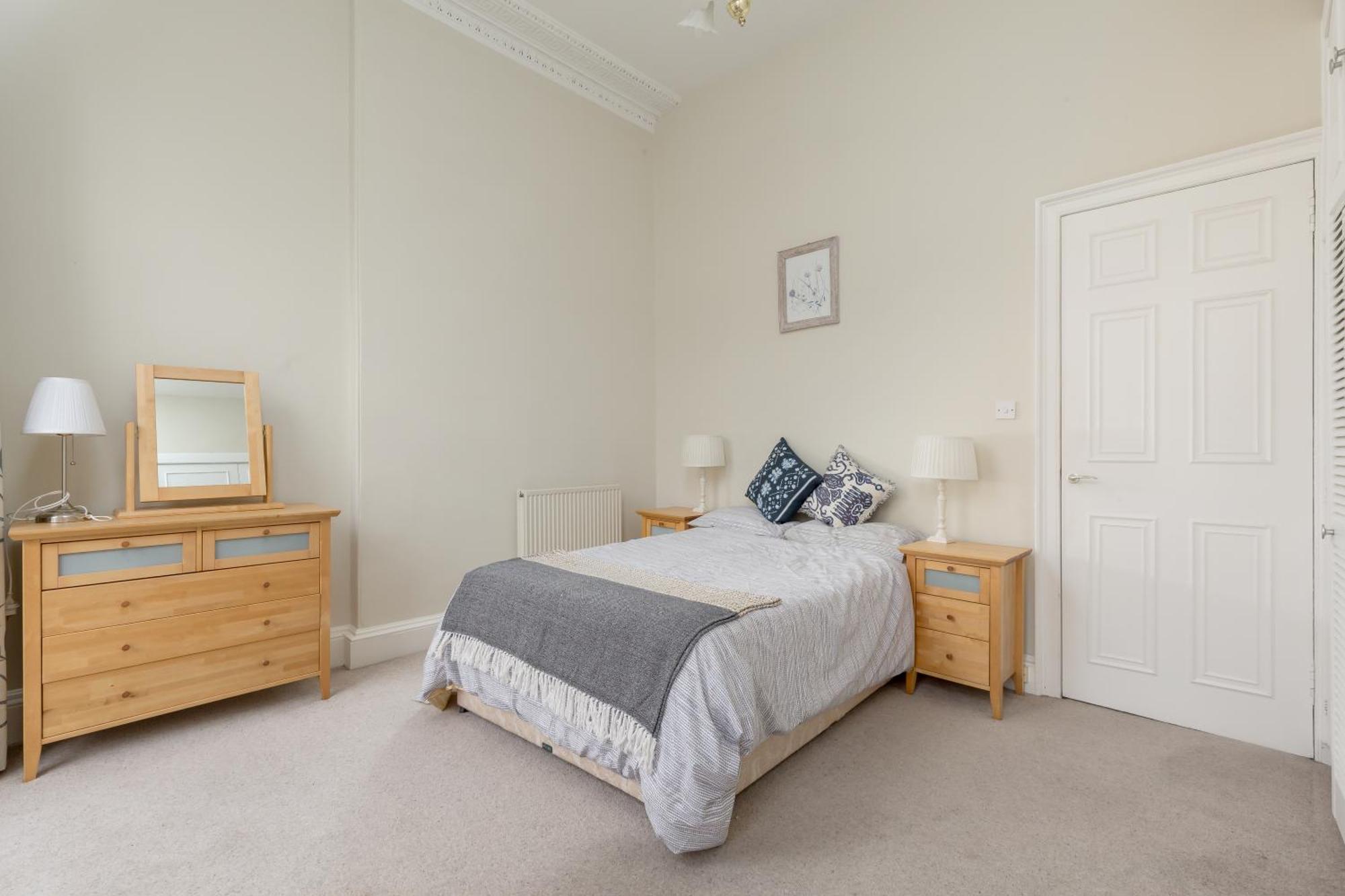Light And Spacious 2 Bedroom Flat In Heart Of EDI Buitenkant foto